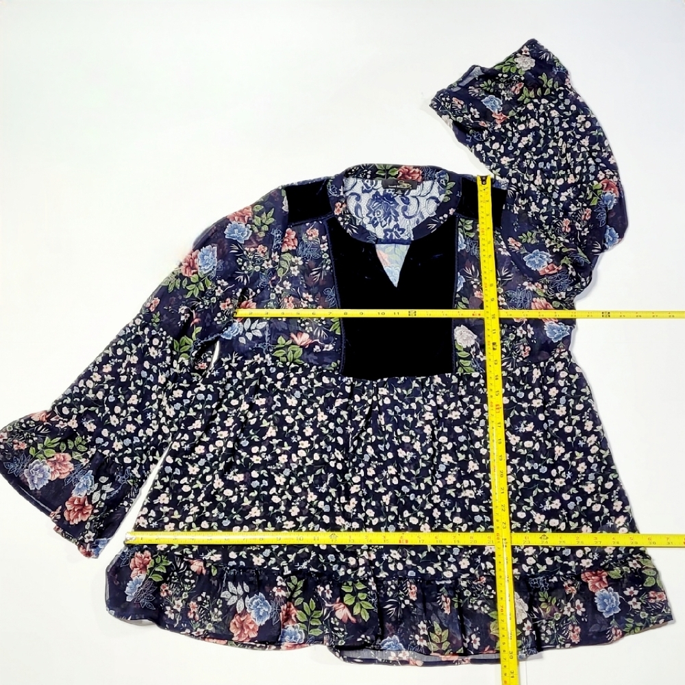 Suzanne Betro Floral Velvet Lace Ruffles Bell Sleeves Flowy Pop Over Blouse (1X) - Picture 13 of 13